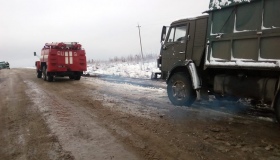 На Полтавщині знов довелося витягати зі снігу вантажівки й автобуси